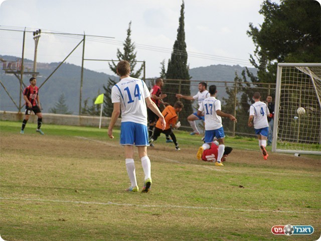 עליסאת כובש את הראשון (אמיר שיבי)